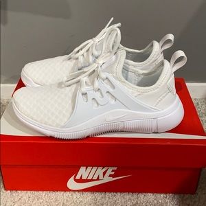 𝑵𝑰𝑲𝑬 𝑨𝑪𝑨𝑳𝑴𝑬 𝑺𝑵𝑬𝑨𝑲𝑬𝑹𝑺